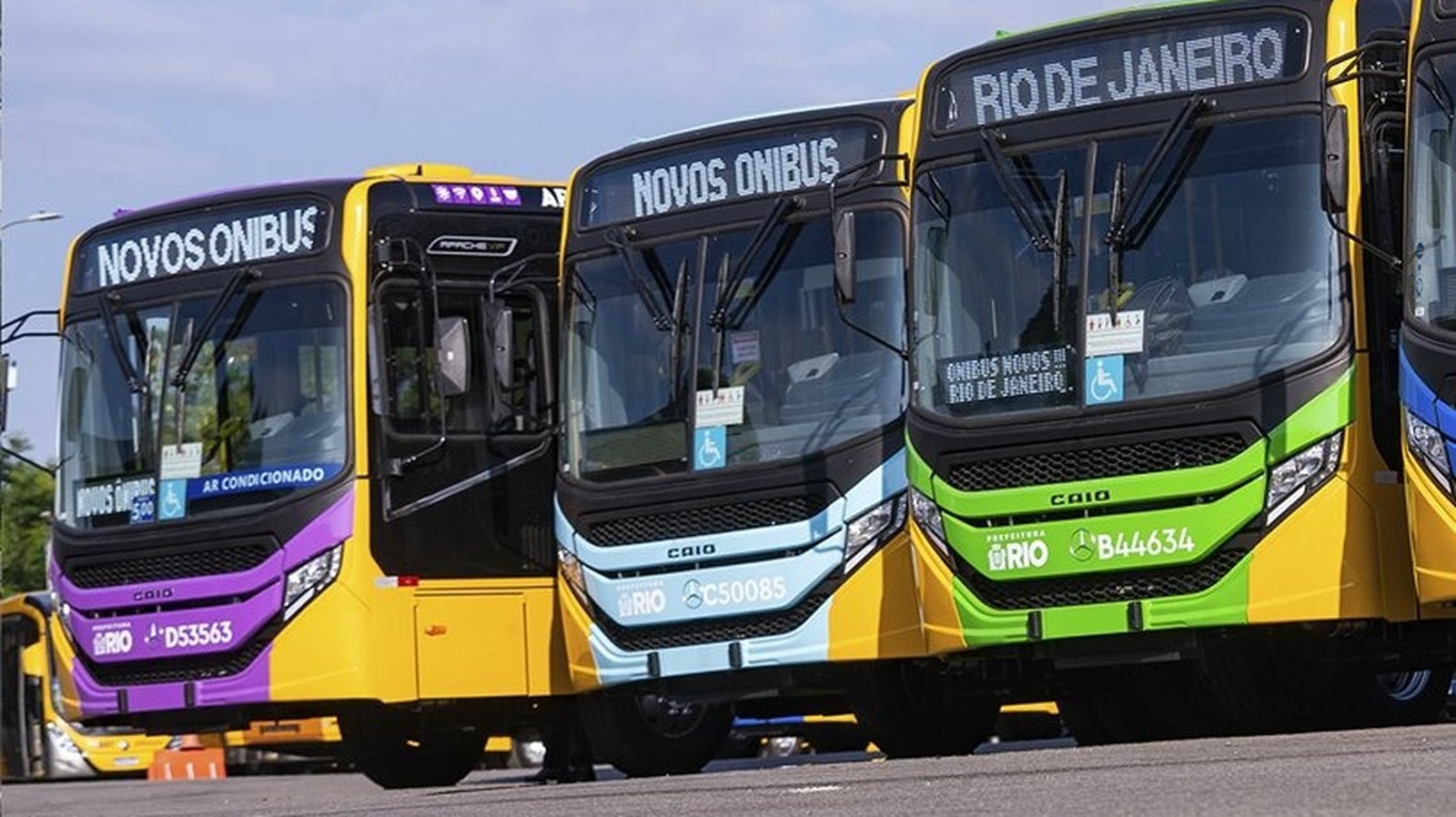 Frota nova de ônibus em operação no Rio de Janeiro — Caio Apache